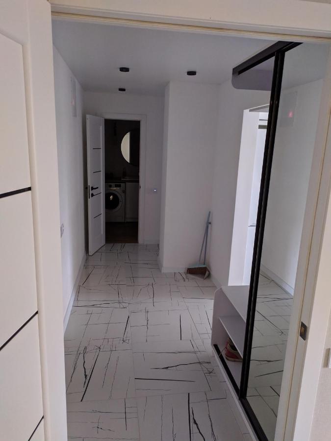 קרופיבניצקי Cozy 75 Apart In Center - 2Х Кімнатна Квартира В Центрі Кропивницького מראה חיצוני תמונה