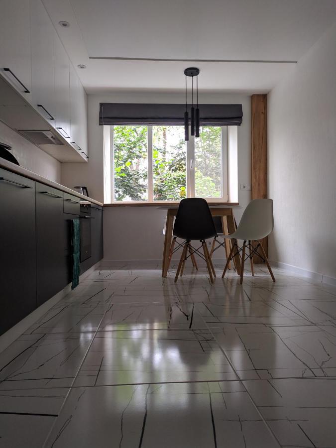 קרופיבניצקי Cozy 75 Apart In Center - 2Х Кімнатна Квартира В Центрі Кропивницького מראה חיצוני תמונה