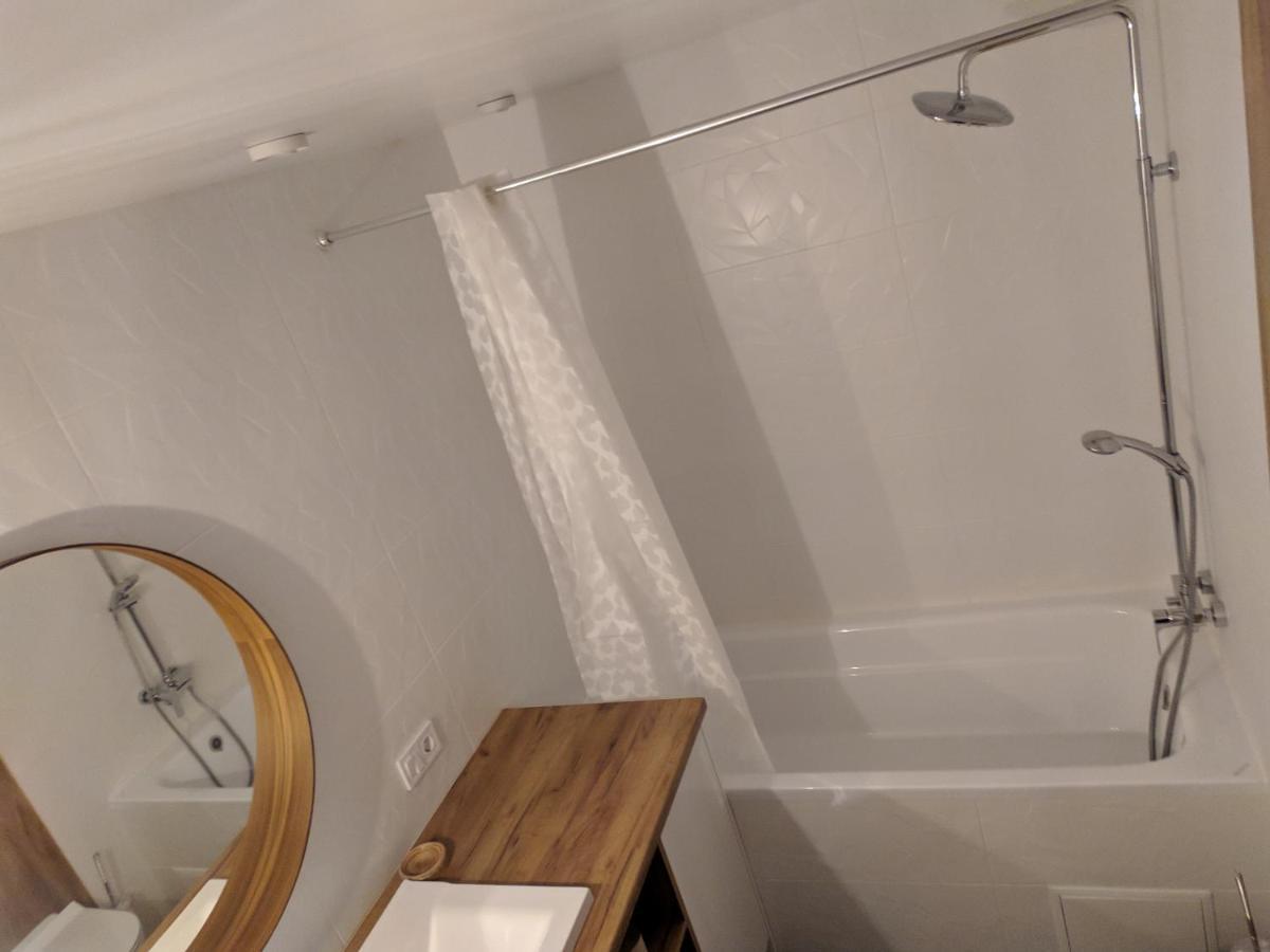 קרופיבניצקי Cozy 75 Apart In Center - 2Х Кімнатна Квартира В Центрі Кропивницького מראה חיצוני תמונה